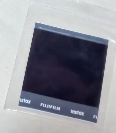 bvndit Sondhee signed polaroid