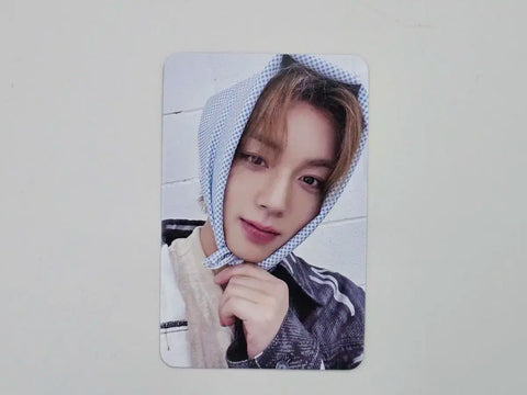 Park Jihoon Black Fact Photocard
