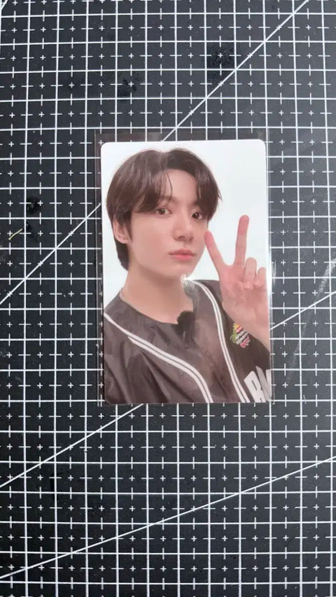 Selling BTS Run BTS POLY Jungkook photocard.