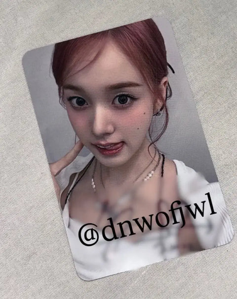 STAYC J Signed Photocard