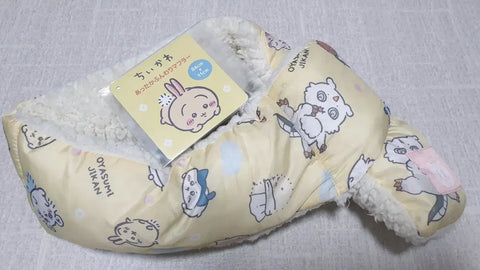 Chiikawa Warm and Soft Scarf Pastel Yellow Padded Neck Scarf Muffler Monjyakwi