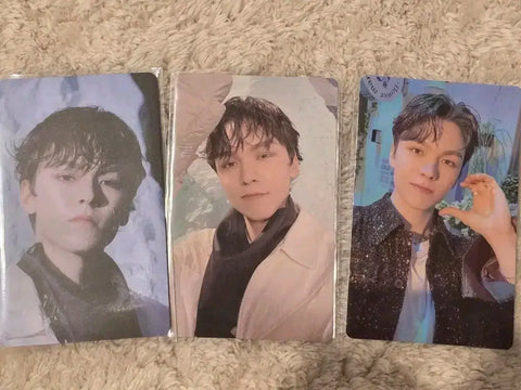 Selling Seventeen Vernon Sector 17 Weverse version photocard!