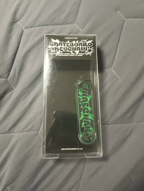 Haechan version skateboard keychain