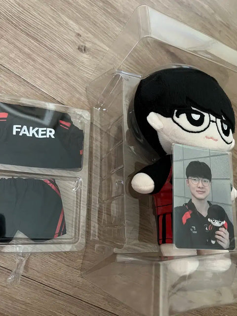 Faker doll + Arachne photocard 3-piece set