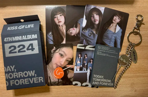 Kiss of Life 224 Keychain Album Sales