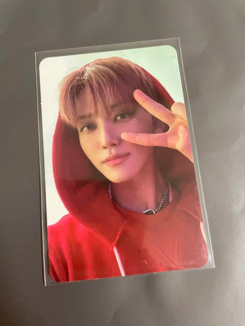 I'm selling Jae-min's photo card.