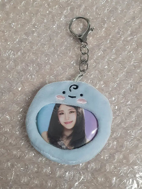 LE SSERAFIM Huh Yunjin HazyMon Can Badge Keyring