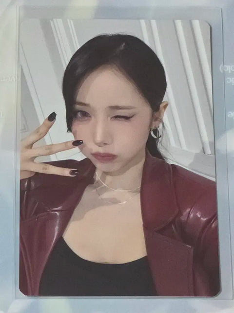 VIVIZ SinB concert MD 50,000 won photocard