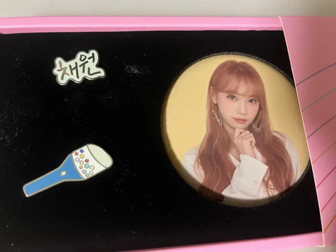 IZ*ONE Kim Chaewon Pop-up Badge for Sale