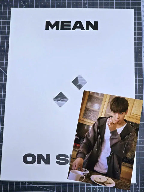 Selling SHINee Minho photobook (opened item)