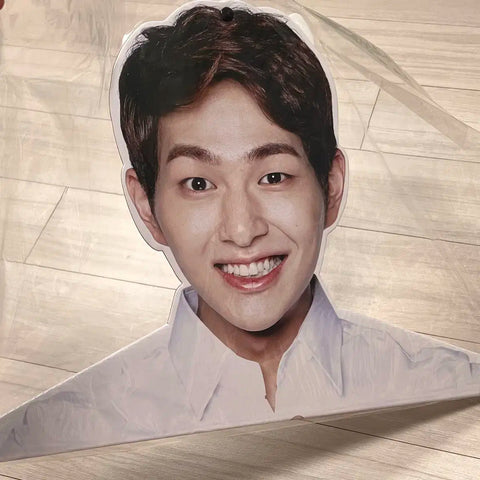 Onew Etude clothes hanger