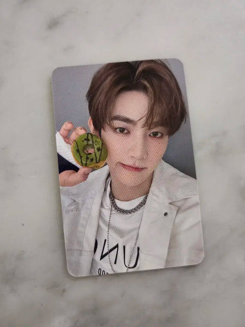 ZEROBASEONE (ZB1) private comeback show pre-recording Zhang Hao photocard transfer