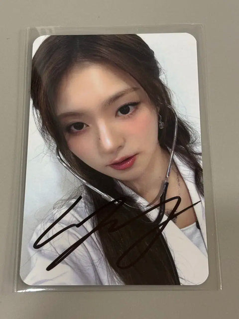 fromis_9 Lee Nagyung Signed Photocard Doctor Version Sale Transfer