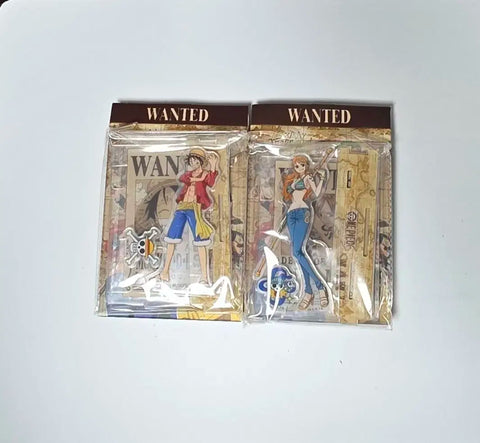 I'm selling Kiyoung's One Piece collaboration acrylic stand.