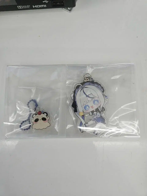 Selling Stellive acrylic stand.
