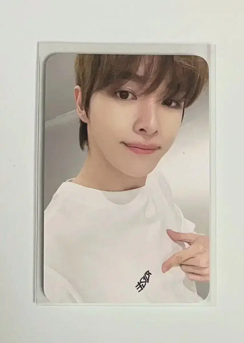 Rise Sungchan Valentine's Day Long Sleeve Black Photocard