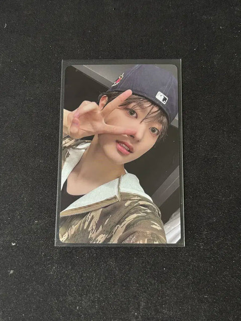 &TEAM Euiju IZWEE Goblin Blind Hong Kong Face-to-Face Photocard