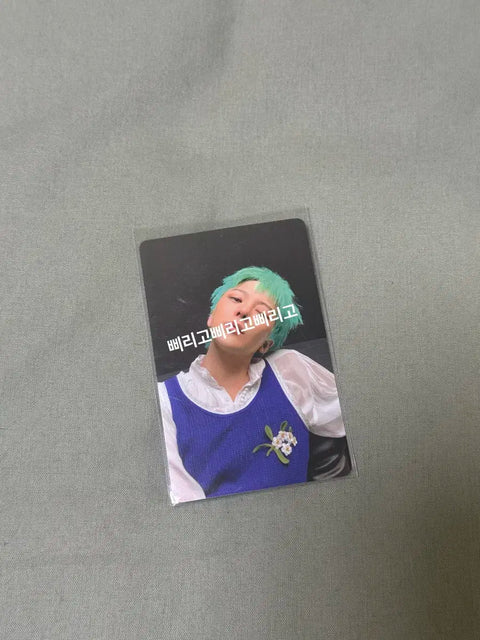 G-Dragon Fam Day photocard