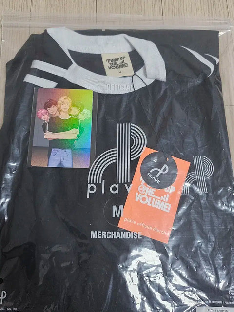 PLAVE merchandise short-sleeve T-shirt size M, selling below cost.
