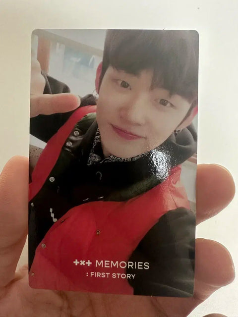 Selling TXT Memories 1 Yeonjun photocard.