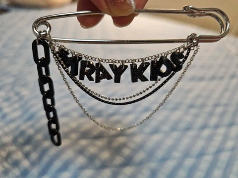Stray Kids chain safety pin brooch