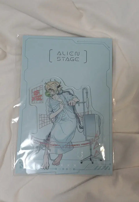Ace Estate Luka Acrylic Stand