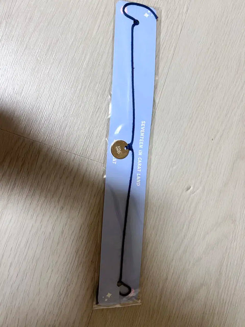 Seventeen Caratland Bracelet
