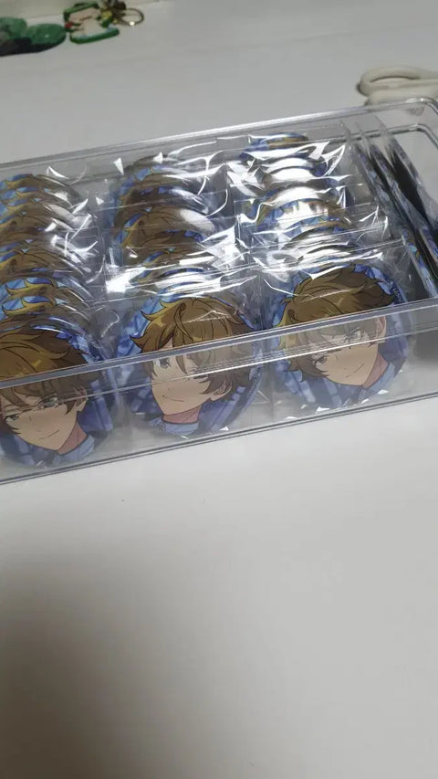 Urgent sale: Ensemble Stars Midori Idol Collection 4-star can badge, 40 pieces