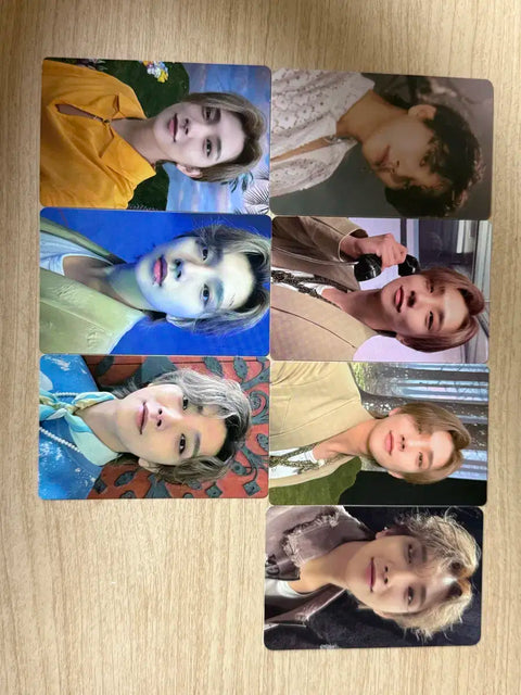 Selling 7 Seventeen Joshua photocards as a set.