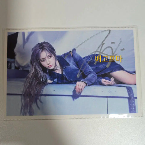 NMIXX Jiwoo Unsigned Autographed Postcard