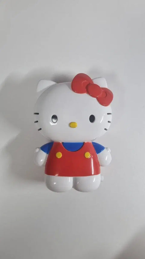 Selling a bladeless fan and classic Hello Kitty.