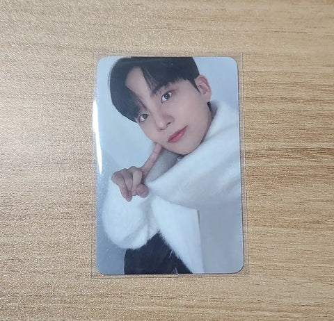Ateez Jongho photocard Winter Pop-Up 70,000 won special gift