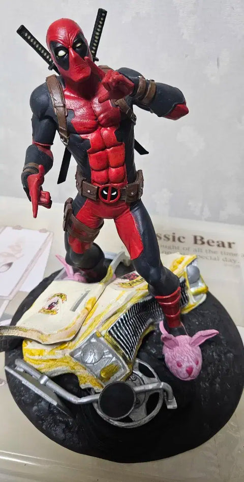 Diamond Select Taco Truck Deadpool Action Figure