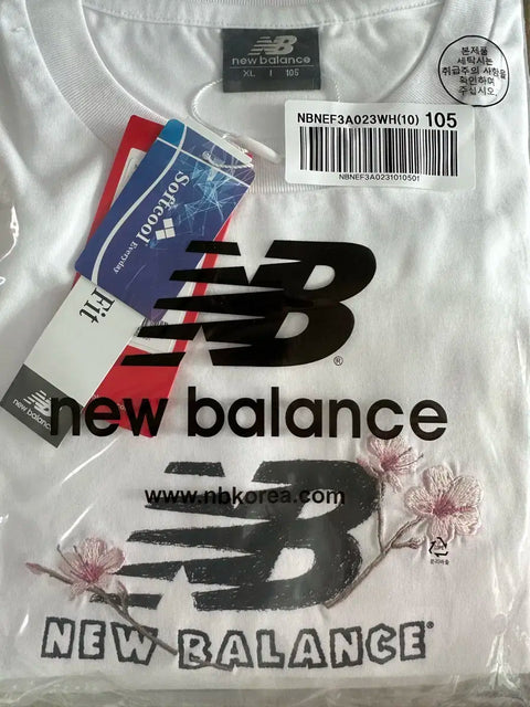 IU Flower Bookmark New Balance T-shirt XL