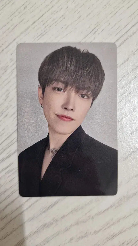 Ateez Hongjoong photocard in your fantasy