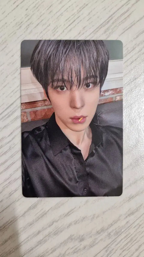 ATEEZ Yunho photocard in your fantasy