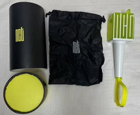 NCT 127 light stick / Geomumwonbom