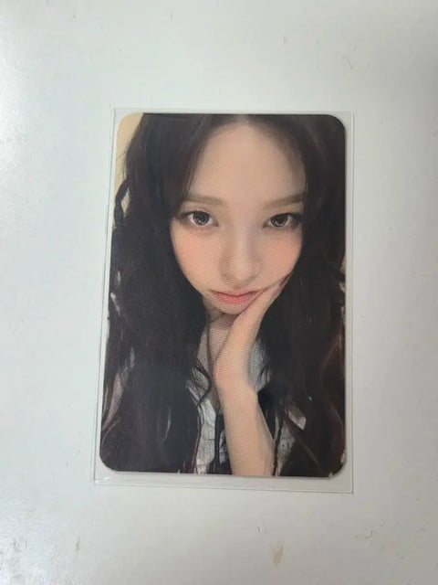 Selling Karina Whiplash MD photocard.