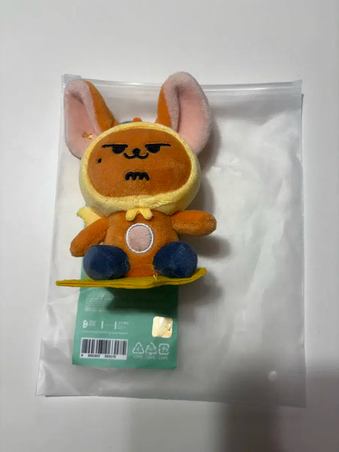 Hwang Chun-i doll