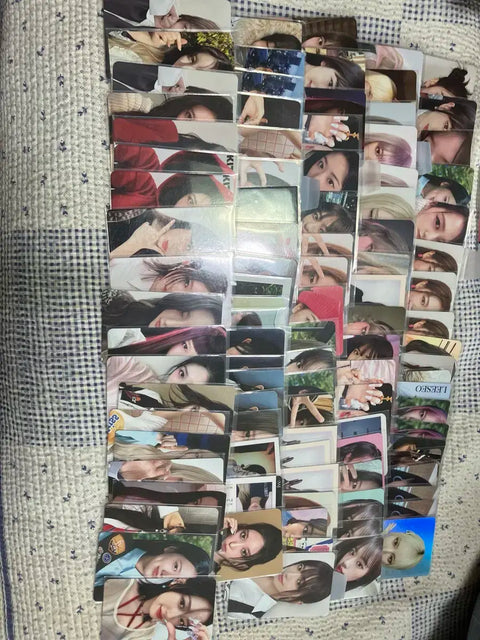 IVE official photocard, 400+ cards