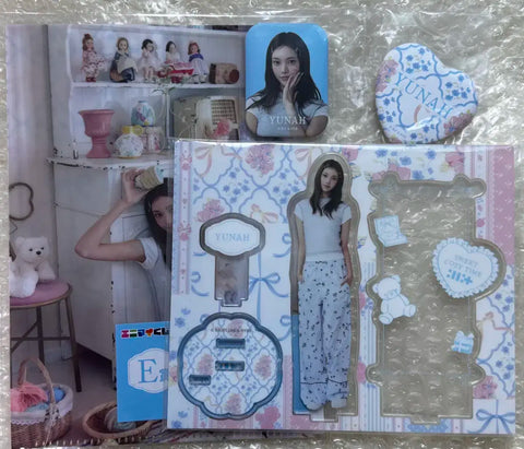 ILLIT Yoona Acrylic Stand Badge File