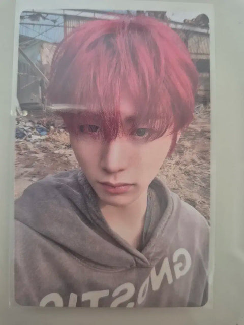 Selling BOY NEXT DOOR TaeSan photocard.
