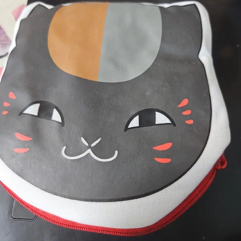 Selling Natsume's Book of Friends Nyanko-sensei pouch.