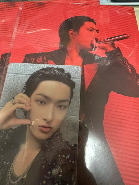Selling unopened ATEEZ Mingi popup entrance photocard.