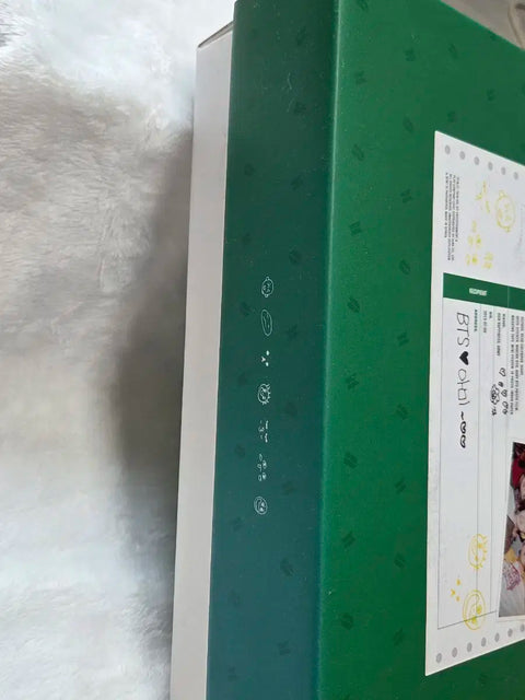 BTS 2019 Season's Greetings Photobook (SIG) Transfer
