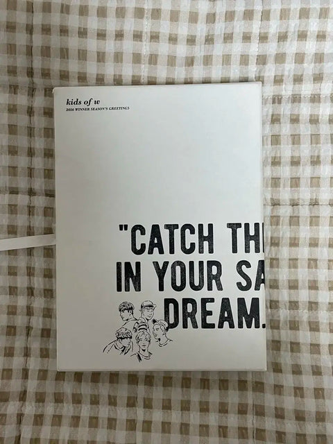 WINNER 2016 Season's Greetings Kit
