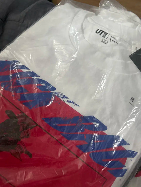 Uniqlo UT Yonezu Kenshi Chainsaw Man Kick Back size M