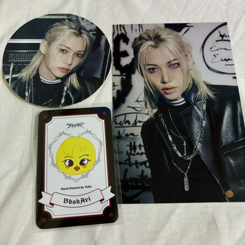 Stray Kids Felix benefit photocard etc.