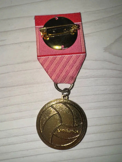 Haikyuu Kozume Kenma metal badge