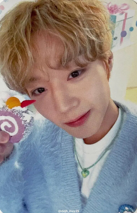 Park Jihoon The Hyundai birthday pop-up 50,000 KRW photocard